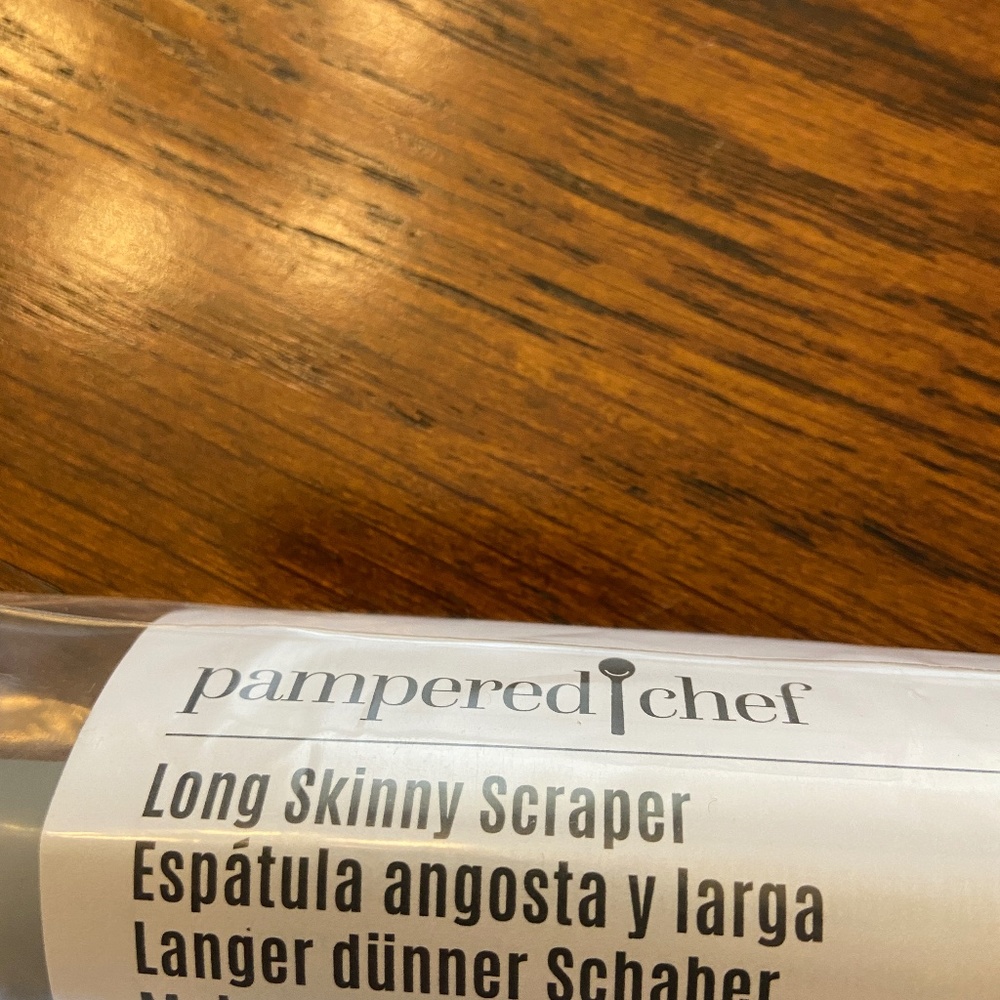 Pampered Chef Long Skinny Scraper New